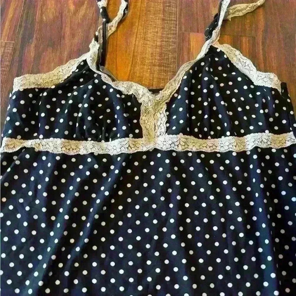 Black and white polka dot chemise in size Large. Gillian and O’Malley. - Picture 3 of 3